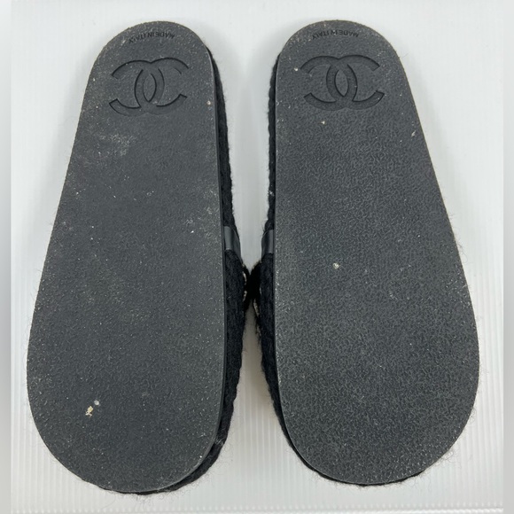Chanel 2022 CC Black Knit Slide Sandals - Picture 4 of 10